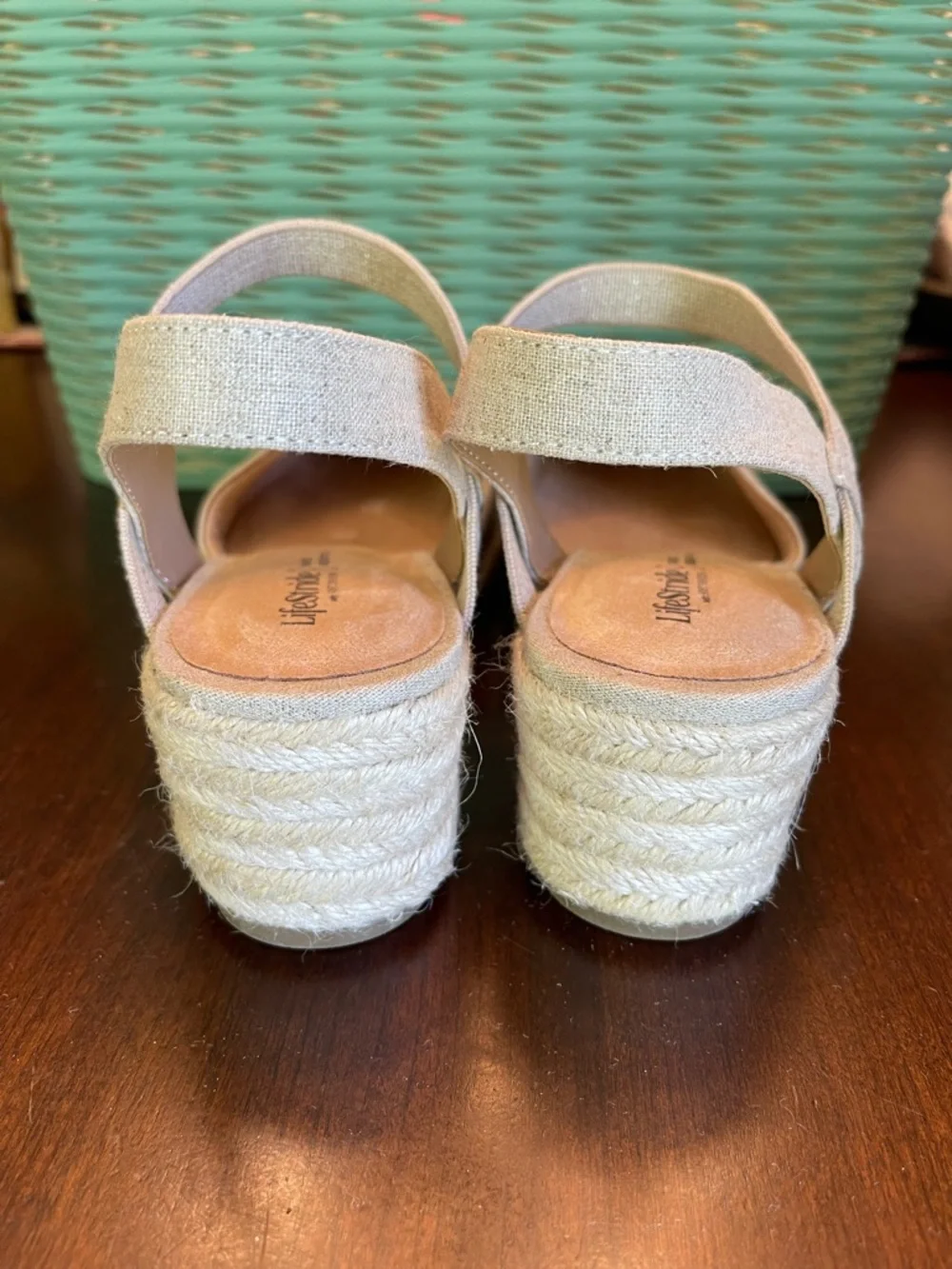 NWOT LifeStride Pilar Women's Wedge Espadrille Shoes, Tan/Gold - SZ 10 - Picture 8 of 9
